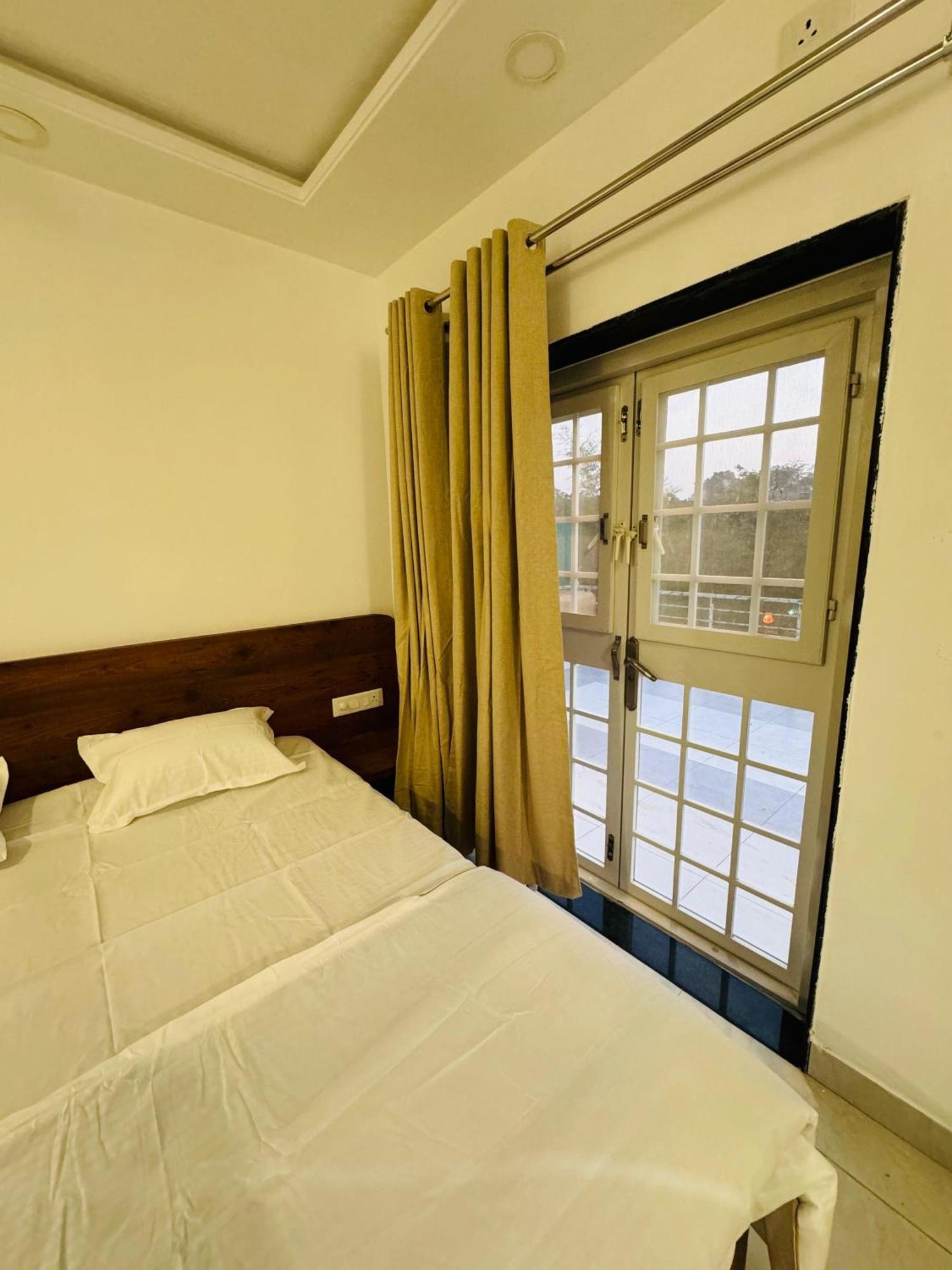 The Gulmohar, Chikhaldara Otel Dış mekan fotoğraf
